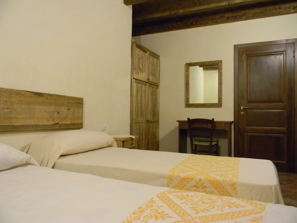 Agriturismo Battaglia Villamassargia ภายนอก รูปภาพ