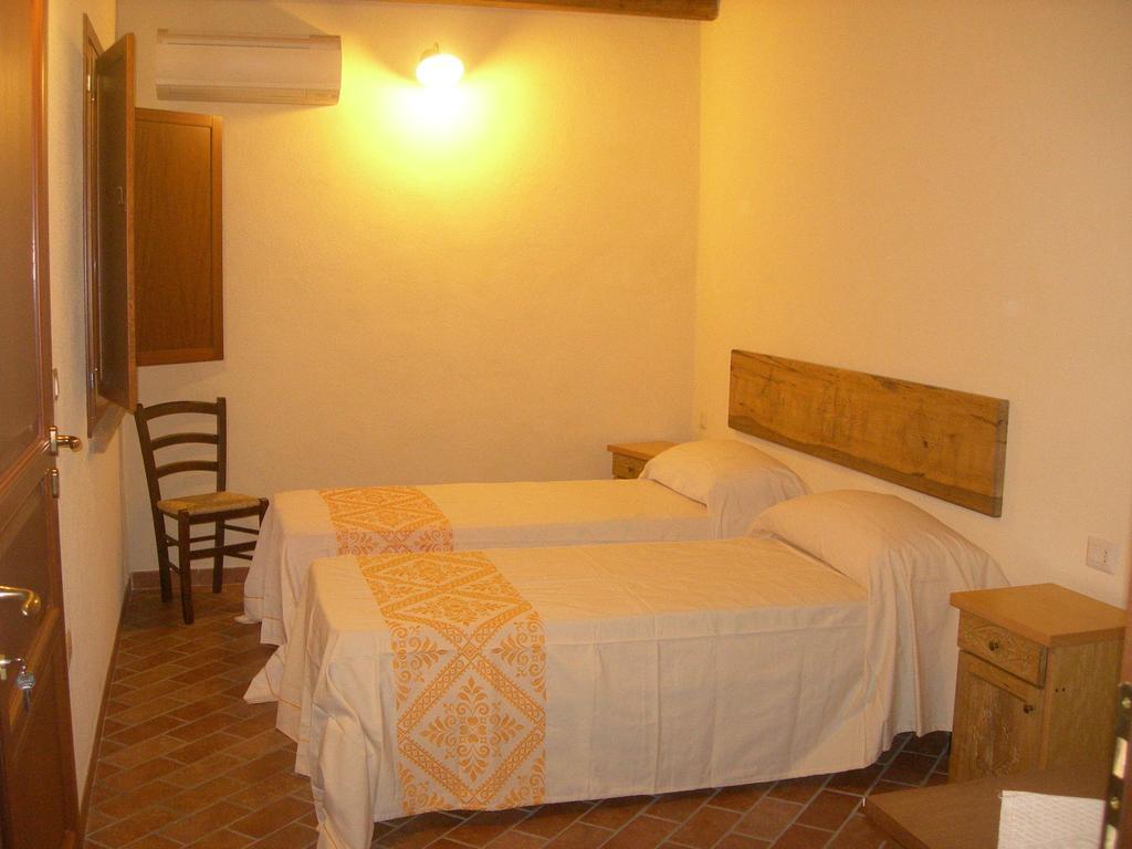 Agriturismo Battaglia Villamassargia ห้อง รูปภาพ