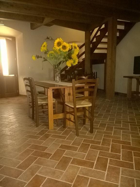 Agriturismo Battaglia Villamassargia ภายนอก รูปภาพ